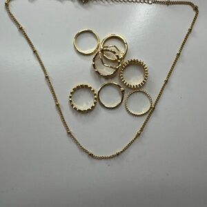 GOLD JEWELRY SET NWT RINGS AND NECKLACE
